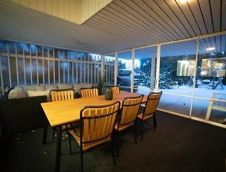 Maenty 200 M2 Arkkitehdin Suunnittelema Kaupunkikoti Rauhallinen Sijainti Sauna Autokatos *
