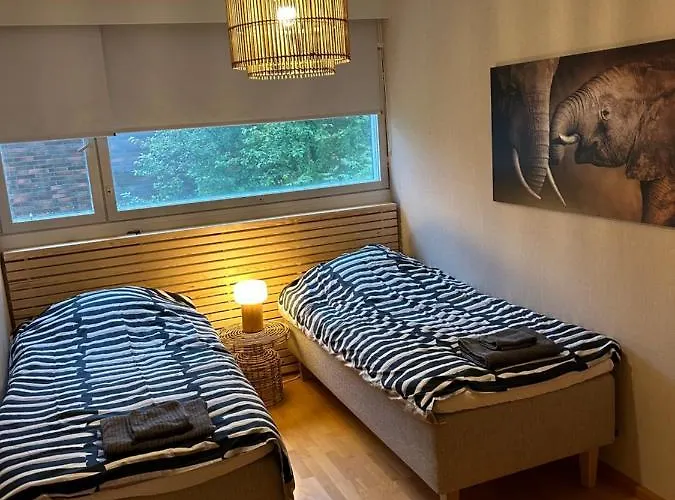 Maenty 200 M2 Arkkitehdin Suunnittelema Kaupunkikoti Rauhallinen Sijainti, Sauna, Ilmainen Pysaekoeinti *